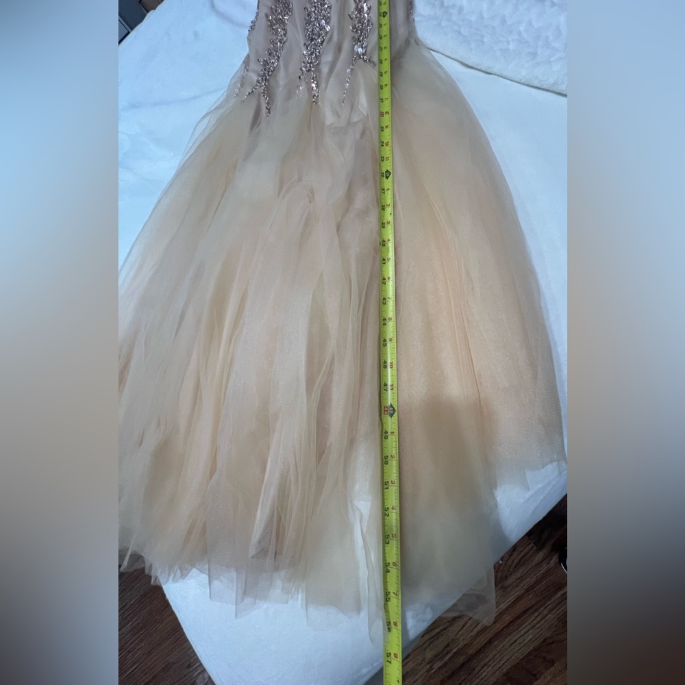 Dress - Picture 6 of 11